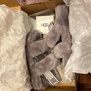 UGG OH YEAH Slide Slipper Size: 6. Worn once